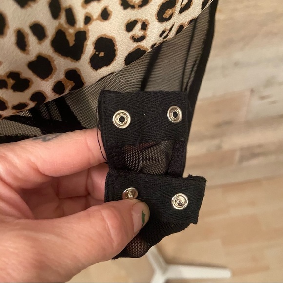 ASTR the  label women’s animal print cowl neck thong bodysuit in‎ size small - Picture 11 of 14